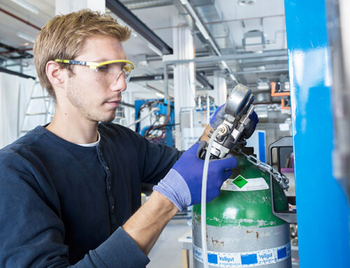Should You Sample In-House or Hire a Gas Testing Partner?